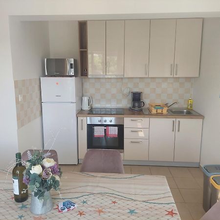 Apartmani Zec Šilo Εξωτερικό φωτογραφία