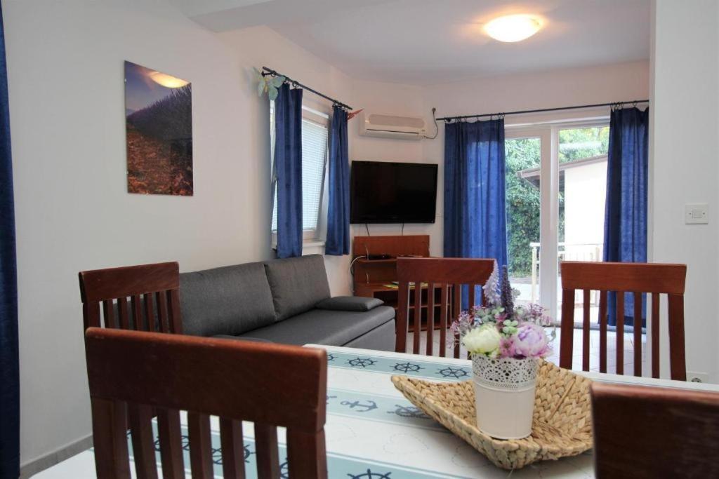 Apartmani Zec Šilo Εξωτερικό φωτογραφία