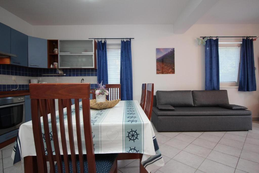 Apartmani Zec Šilo Εξωτερικό φωτογραφία