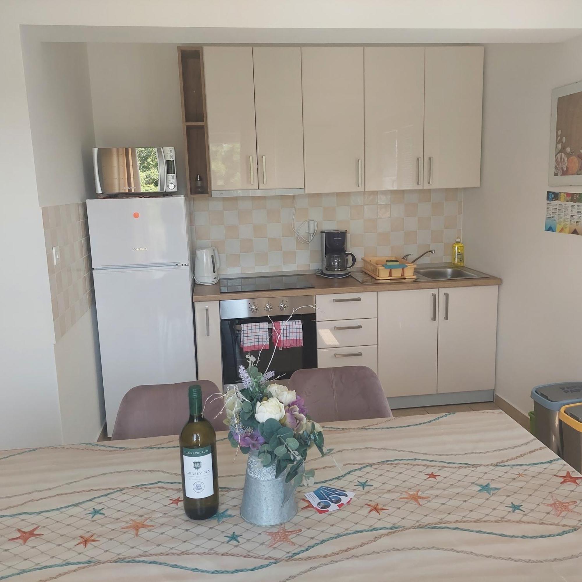 Apartmani Zec Šilo Εξωτερικό φωτογραφία